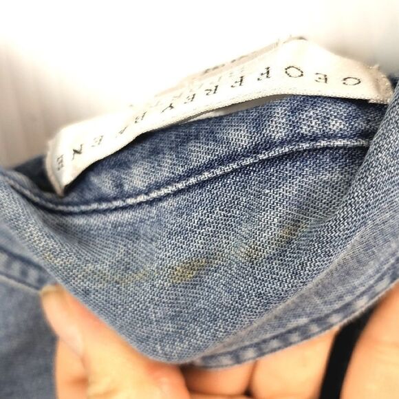 Geoffrey Beene Women's "Chambray" Style Snap Up - Picture 5 of 6